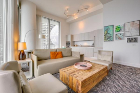 Steps to Sand Ocean-View Condo in Hollywood
